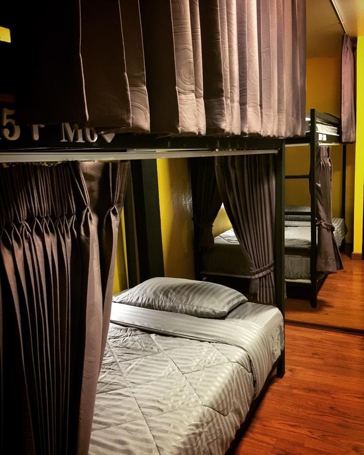 84 Gallery Albergue